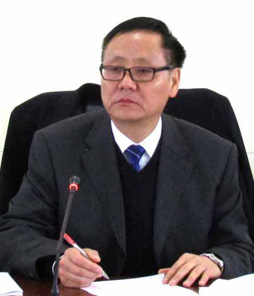 刘利/图)2015年2月10日,州十三届人大常委会第十九次会议在文山召开